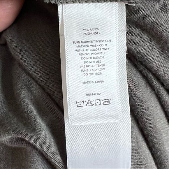 lularoe Rise Dark Gray Basic Short Sleeve Relaxed Fit Top Small - Picture 3 of 4